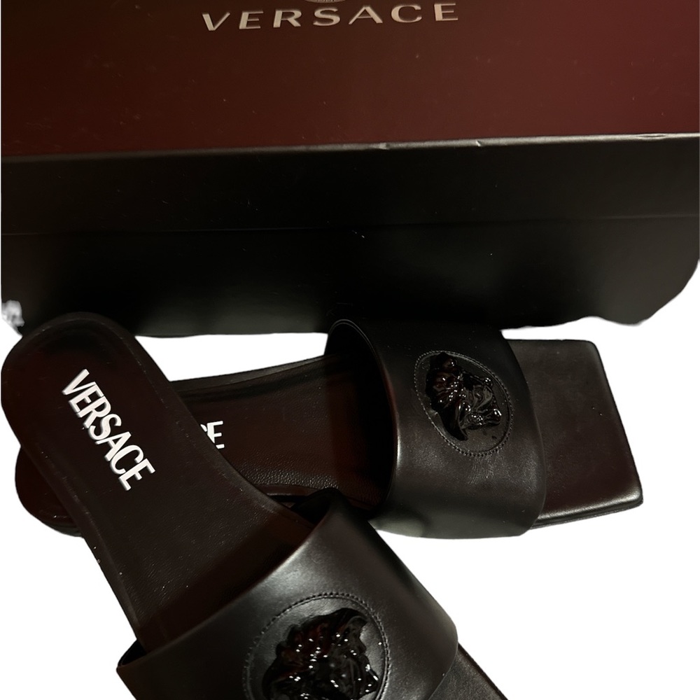 Versace sandals size 5 worn twice only with box and dust bag